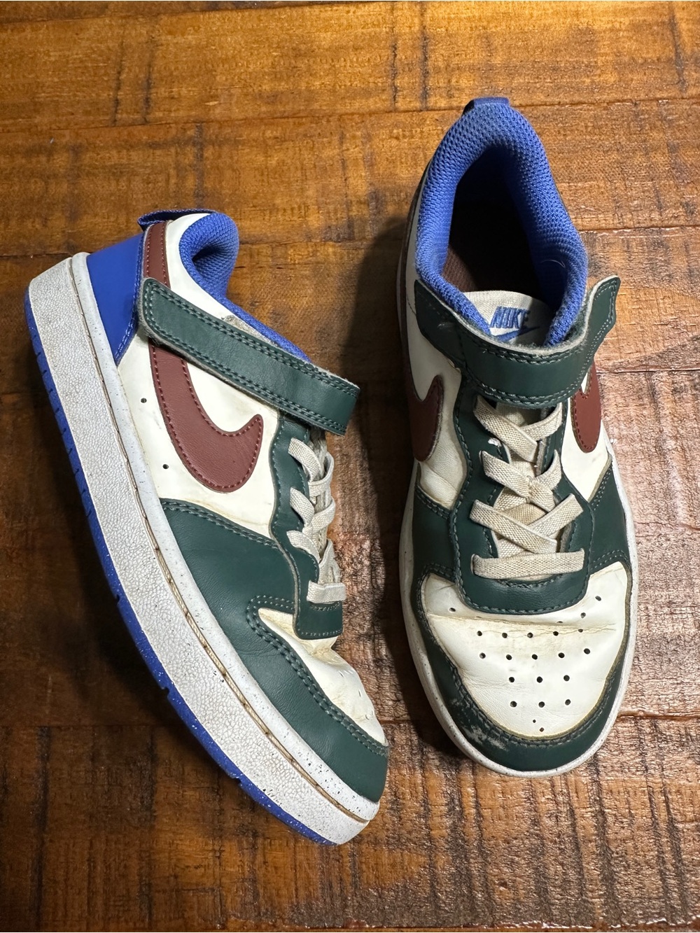 Nike Kids Green, White and Maroon Low-Top Sneakers with Blue Accents